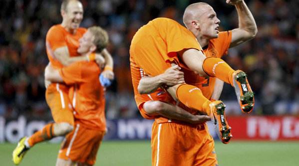 荷兰vs乌拉圭，荷兰vs葡萄牙红牌大战！