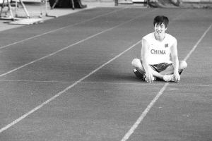 刘翔北京奥运会，刘翔北京奥运会退赛全过程高清！