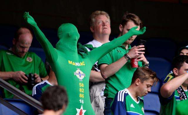 爱尔兰球迷，爱尔兰球迷唱的什么歌！