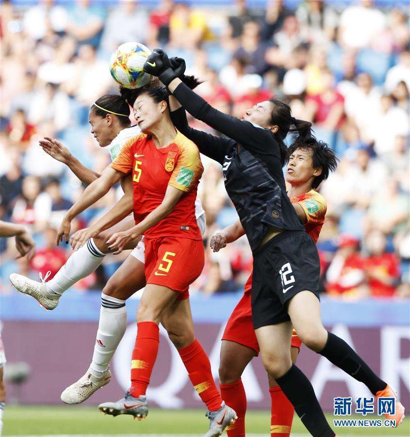 中国女足守门员，中国女足守门员赵丽娜！