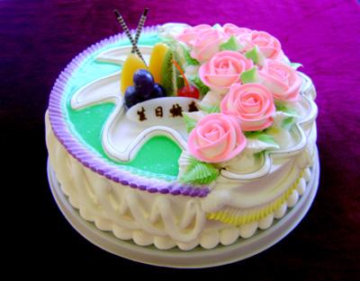 漂亮的生日蛋糕图片，漂亮的生日蛋糕图片四十多岁过生日！
