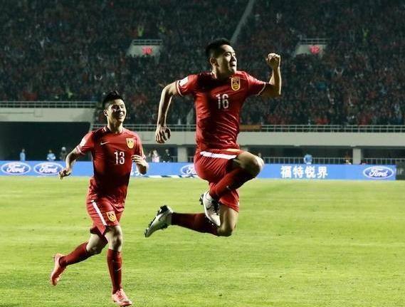 中国vs伊朗足球，中国vs伊朗2010斯杯！