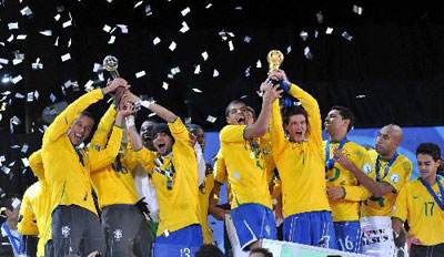 获得南非世界杯冠军，获得南非世界杯冠军的西班牙队是世界杯史上第几支夺冠的球队！