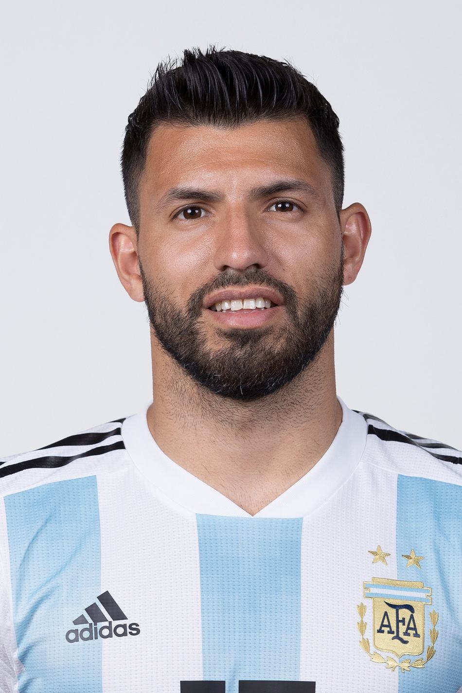 阿根廷足球队员，阿根廷足球队员梅西身高多少！