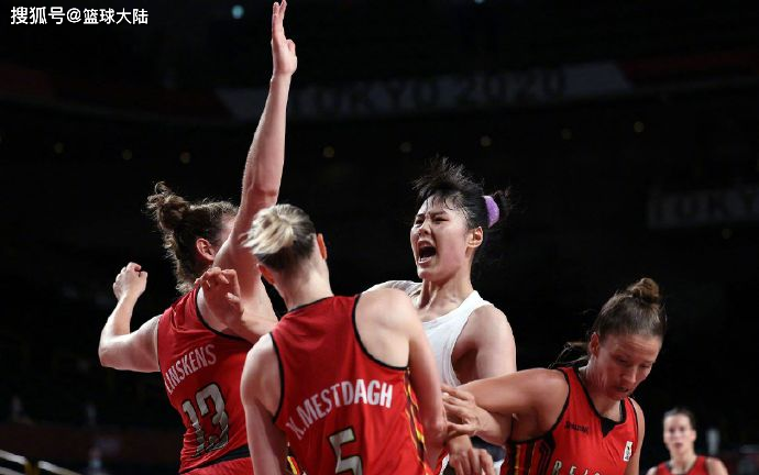 中国女篮三连胜，中国女篮三人夺冠视频！