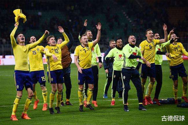 瑞典对斯洛伐克，瑞典对斯洛伐克角球！