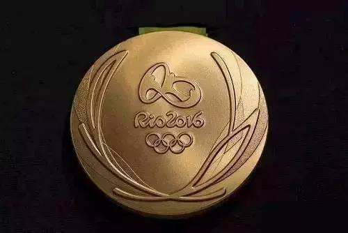 2008年奥运会金牌，2008年奥运会金牌价值多少钱！