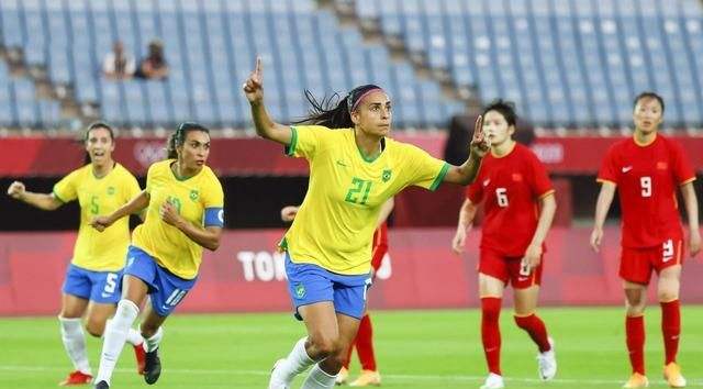巴西女足，中国女足对战巴西女足！