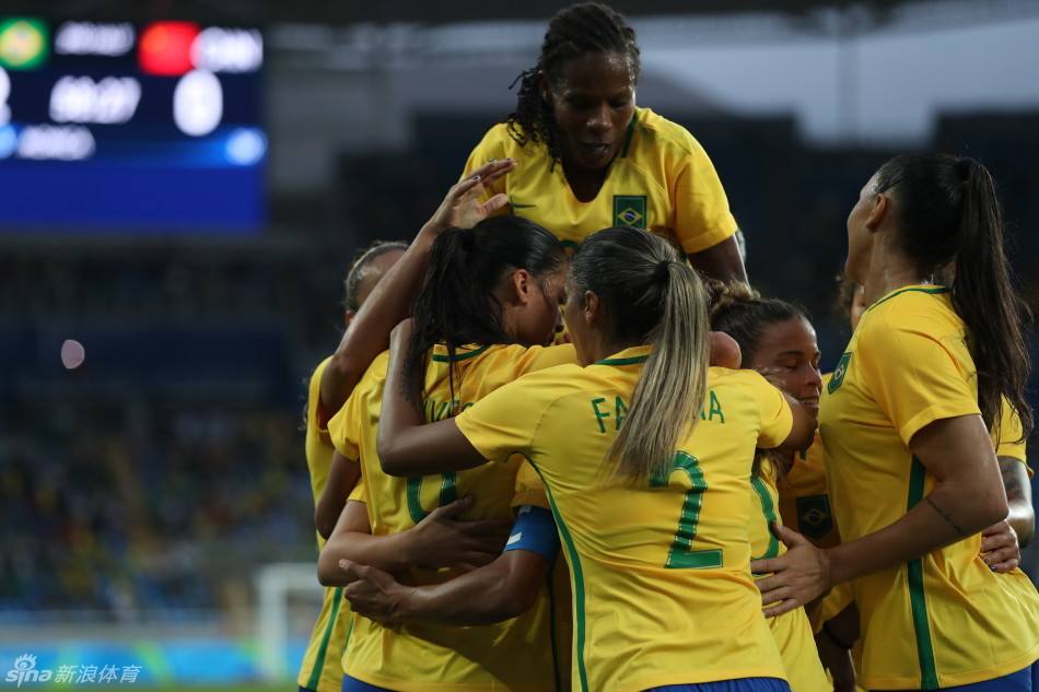 巴西女足，巴西女足三夺世界亚军！